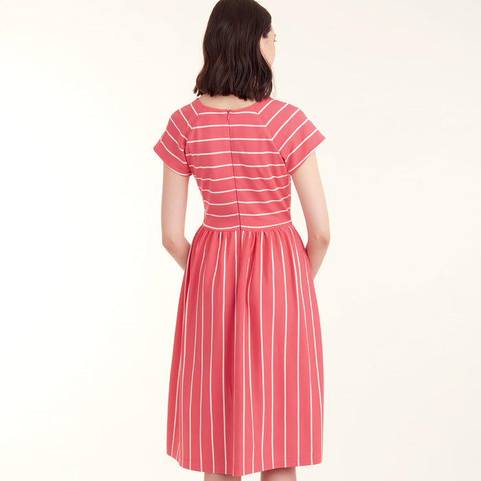 S9136 Misses' Dress. Size: 32-50