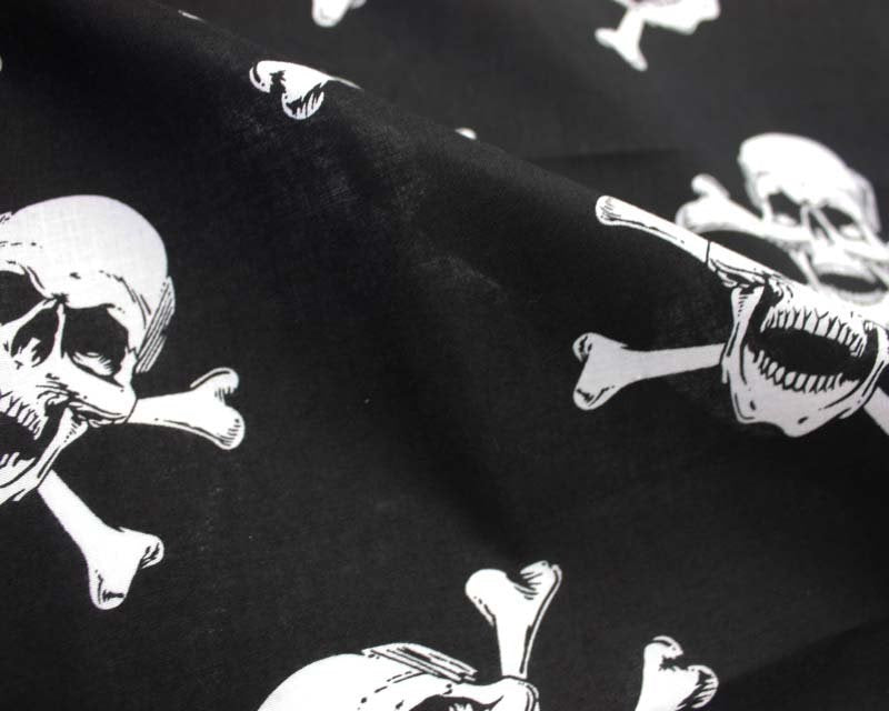 Cotton Skulls & Cross bone - Black - 150 cm