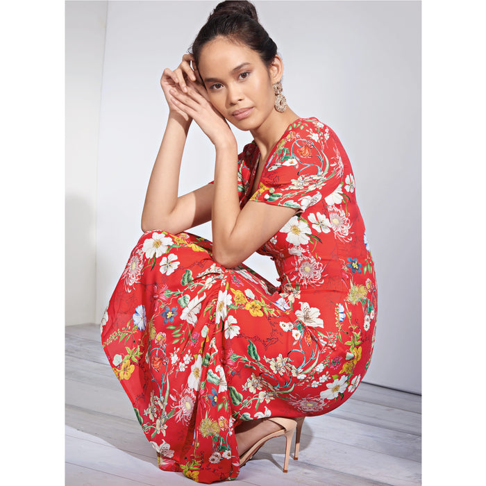 S8875 Misses' Dresses. Size: 32-48