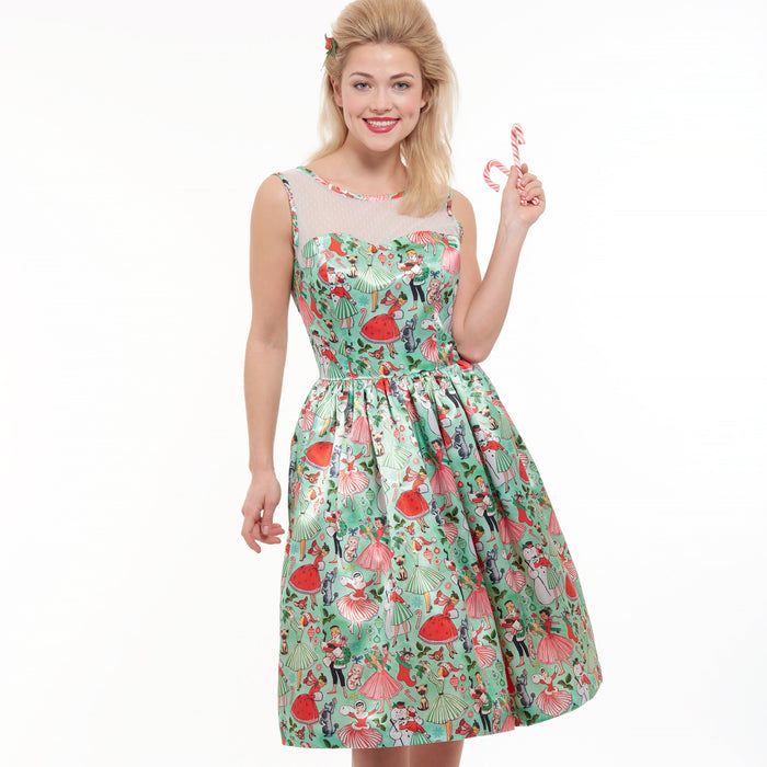 S8979 Misses' Classic Halloween Costume. Size: 32-50