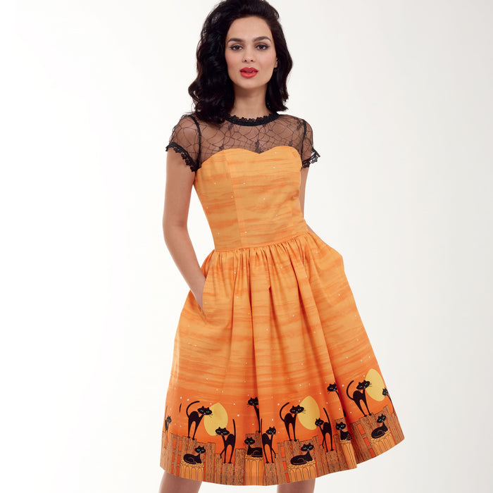 S8979 Misses' Classic Halloween Costume. Size: 32-50