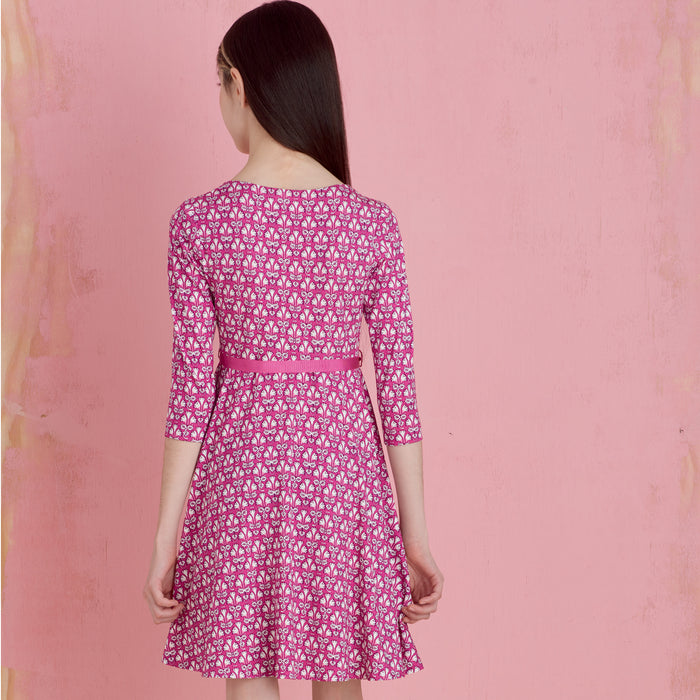 S9322 Children's and Girls' Pullover Dresses. Size: 3-14 y