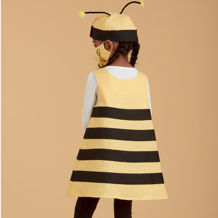 S9392 Children's Jumpers, Hats and Face Masks. Size: 2-6x y