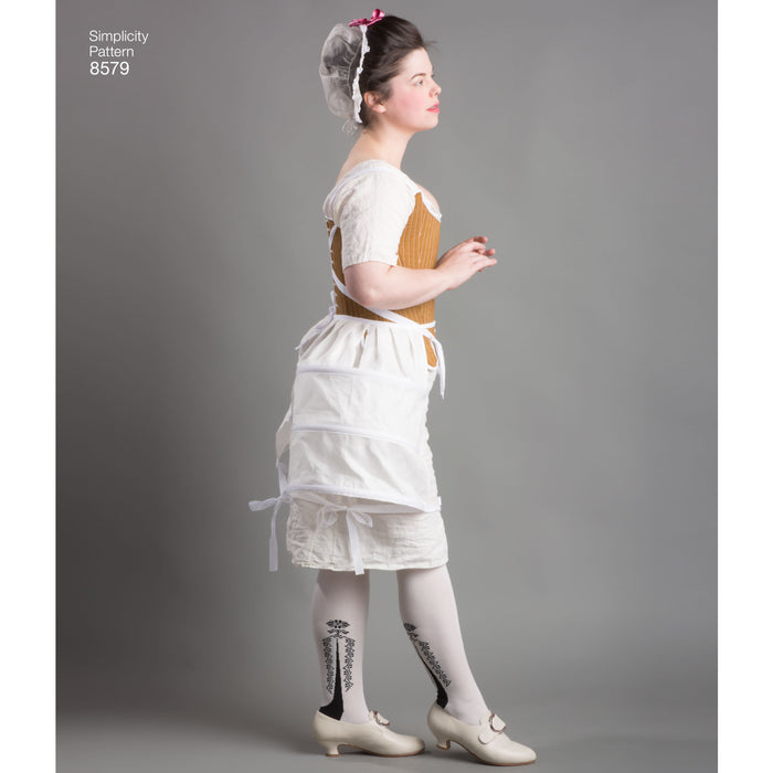 8579 Misses' 18th Century Costume. Size: 30-48