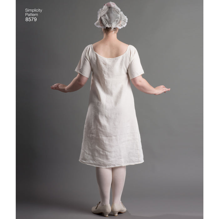 8579 Misses' 18th Century Costume. Size: 30-48