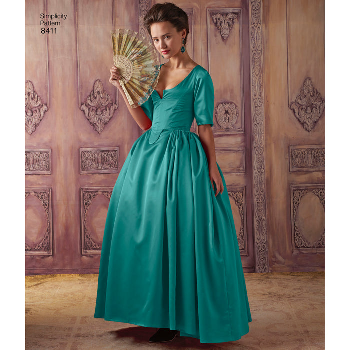 8411 Misses' 18th Century Costume. Size: 32-48