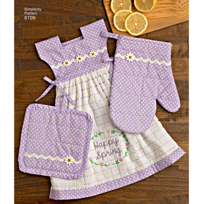 8109 Towel Dresses, Pot Holders and Oven Mitts. Size: One size