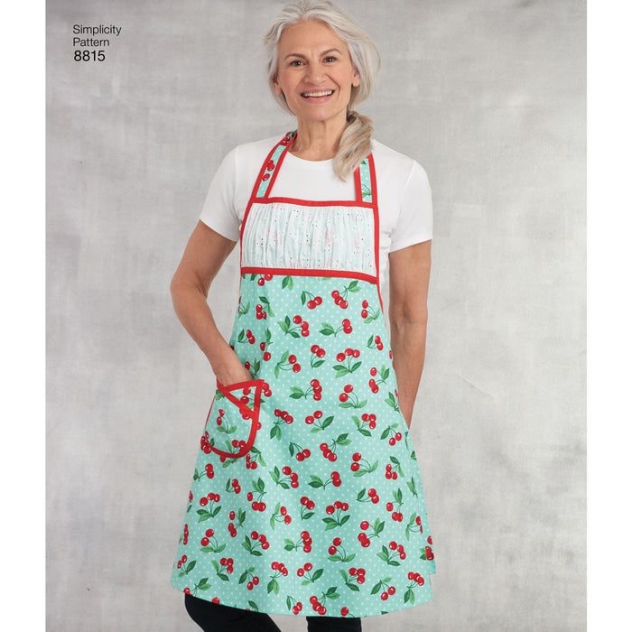 8815 Children's and Misses' Aprons. Size: Kid´s S-L (3-8 y) / Adults S-L (36-46)