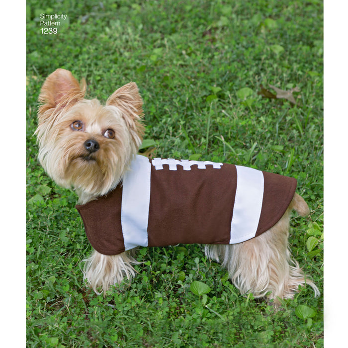 1239 Dog Coats in Three Sizes. Size: S-L